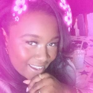 Meet your Posher, Nyokie